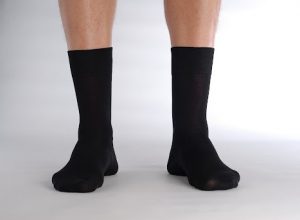 Vīriešu pusgarās zeķes melnā krāsā
