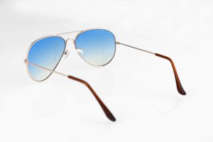 Stilīgas dažādu modeļu polarizētās brilles