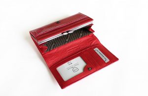 Sieviešu lakādas maks Angela Moretti rozā krāsā