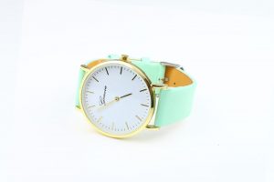 Klasisks rokas pulkstenis GENEVA ar mākslīgās ādas siksniņu